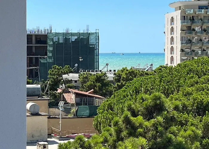 Lotta Golem (Tirana)